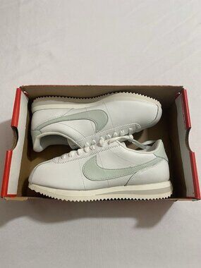 New Women’s Size 6 - Nike Cortez White Light Silver DN1791 106